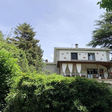 La Casona De Mimi Villa เซร์เซดียา ภายนอก รูปภาพ