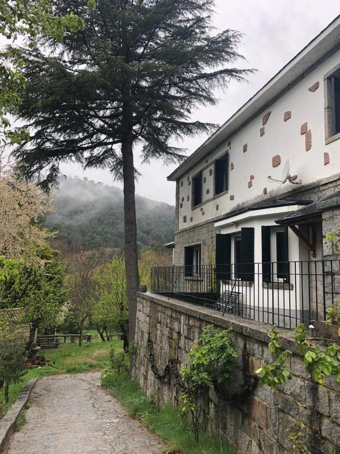 La Casona De Mimi Villa เซร์เซดียา ภายนอก รูปภาพ