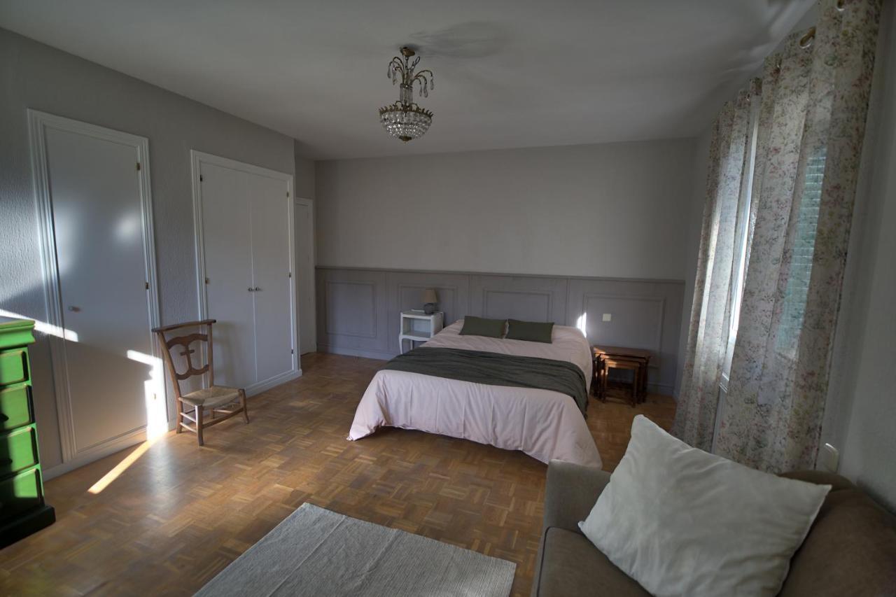 La Casona De Mimi Villa เซร์เซดียา ภายนอก รูปภาพ